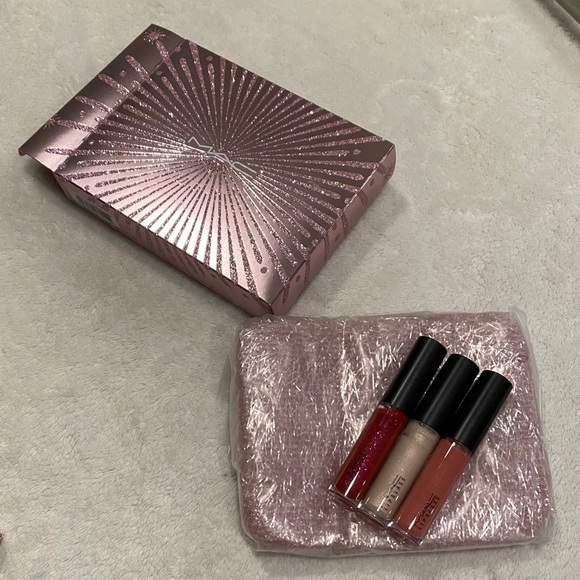 {MAC Cosmetics} Mini Lipglass Kit - Picture 3 of 4